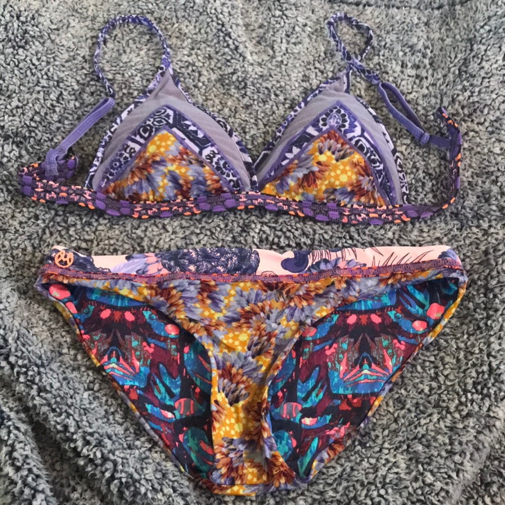 Reversible bikini set